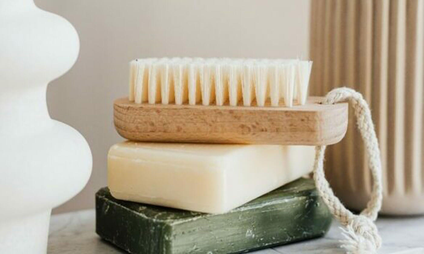 soft bath brush, white soap & green soap