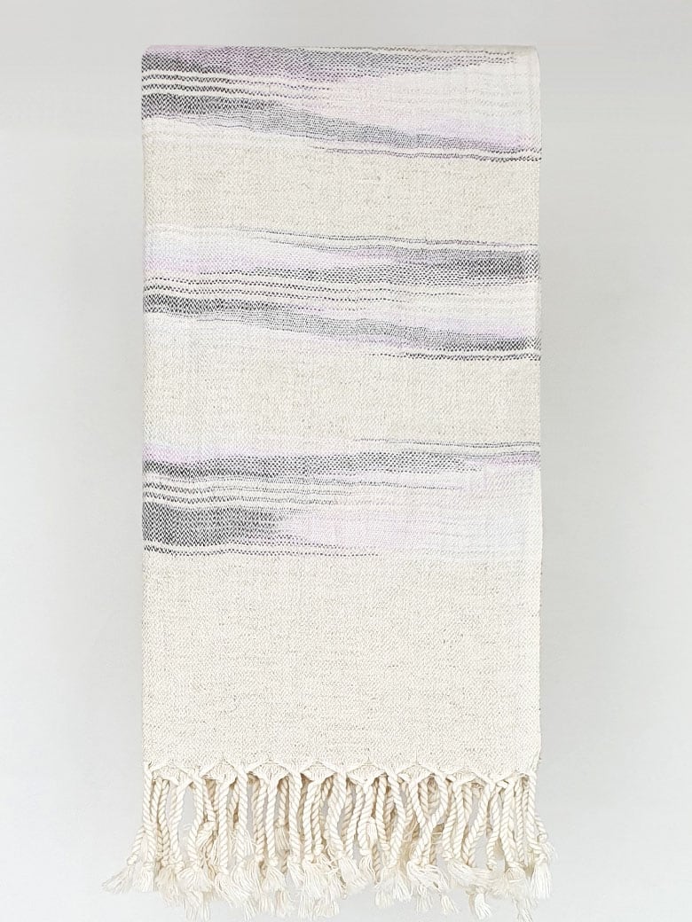 Folded scarf with linen & cotton blend in lavender colour.