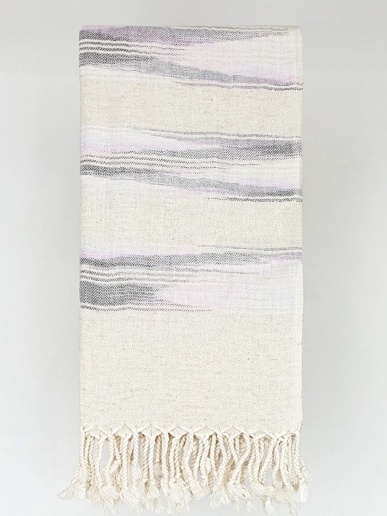 Folded scarf with linen & cotton blend in lavender colour.